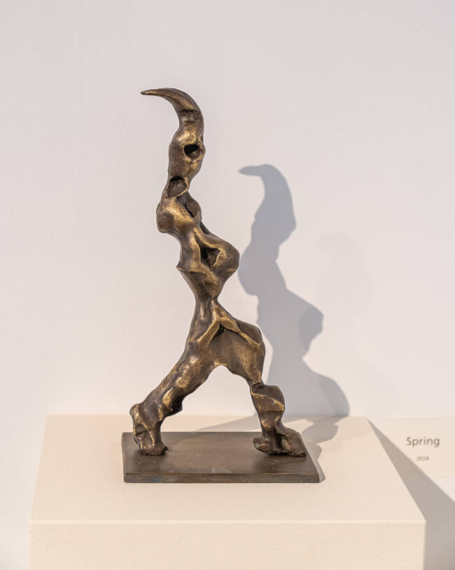 Katalog 2024 – Spring, 2024, 12cm x 18cmx 37 cm