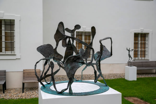 Katalog 2022 – Zu_Wendungen